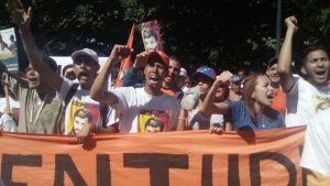 Los venezolanos salen a las calles para exigir la liberación de Leopoldo López, preso por el régimen de Maduro desde hace tres años