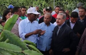 Presidente Medina se reúne con productores de Baitoa en Santiago