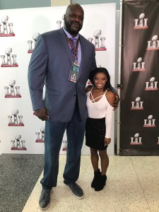 O'Neal y Biles protagonizan la foto más curiosa de Super Bowl
