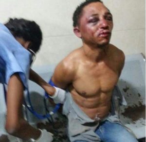 Compañeros de celda golpean a hombre acusado muerte de anciana para robarle