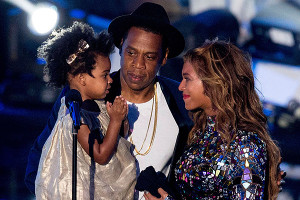 Beyoncé revela que está embarazada de gemelos