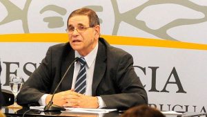 Hallaron muerto en su pileta al director anti lavado de Uruguay