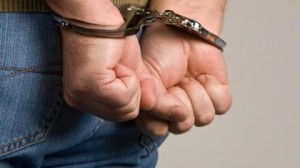 Detienen supuesto miembro de banda por muerte de agente DNCD en Santiago 