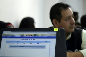 Ecuador, al borde de la segunda vuelta