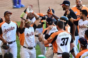 Venezuela reacciona en el 8vo y vence a República Dominicana