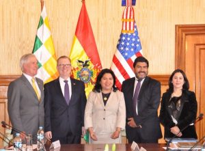 
Gobierno de Donald Trump manda emisario a Bolivia 
