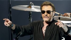 Johnny Hallyday anuncia padece cáncer, pero su vida no corre peligro