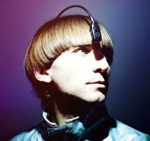 Implantes electrónicos en cuerpo humano
