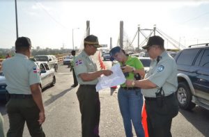 AMET pone en marcha prueba con conos para agilizar tránsito desde Santo Domingo Este al Distrito Nacional