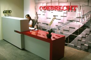 Ecuador: ordenan retener pagos por 40 millones a Odebrecht