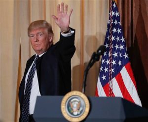 Trump declina invitación para lanzar primera bola en juego inicial de los Nacionales ante los Marlins