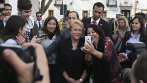 Michelle Bachelet visita Portugal y critica políticas aislacionistas 
