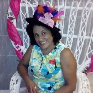 Familia solicita ayuda para señora padece enfermedad degenerativa