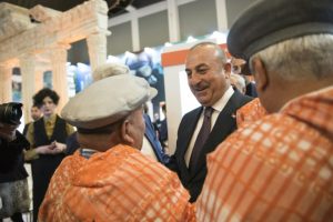 Holanda prohíbe el aterrizaje del vuelo del ministro turco de Exteriores