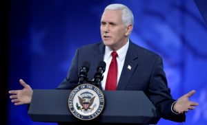 Mike Pence usó un correo electrónico privado cuando era gobernador