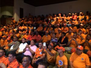 Fueron premiados un total de 32 voluntarios por cada 10 municipios de Santiago. 
