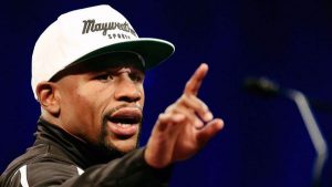 Incendian camioneta de Mayweather luego de una discusión en una disco