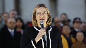 Secretaria del Interior británica defiende al servicio de inteligencia