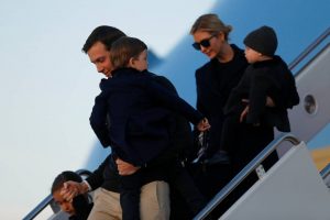 La familia del yerno de Trump negocia un trato multimillonario con una empresa china