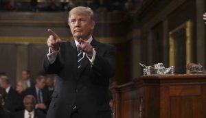 Trump planea firmar hoy su nuevo decreto migratorio