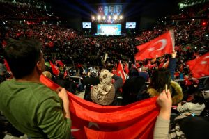 Turquía acusa  Alemania de obrar contra  intento Erdogan de aumentar sus poderes