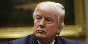 Trump carga contra la cadena NBC por cubrir sus posibles lazos con Rusia