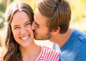13 abril: Día internacional del beso 