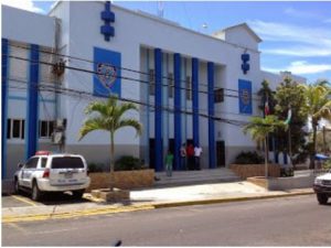 Reportan fuga de 14 menores de cárcel policial de La Romana