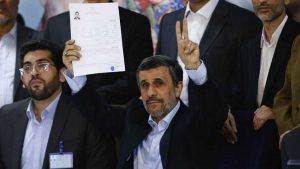 Expresidente Ahmadineyad se registra como candidato para las elecciones de Irán 