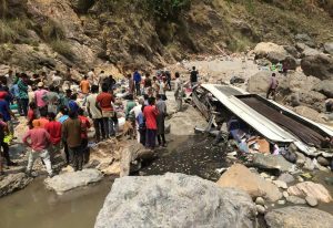 Accidente de autobús en la India deja al menos 44 muertos 