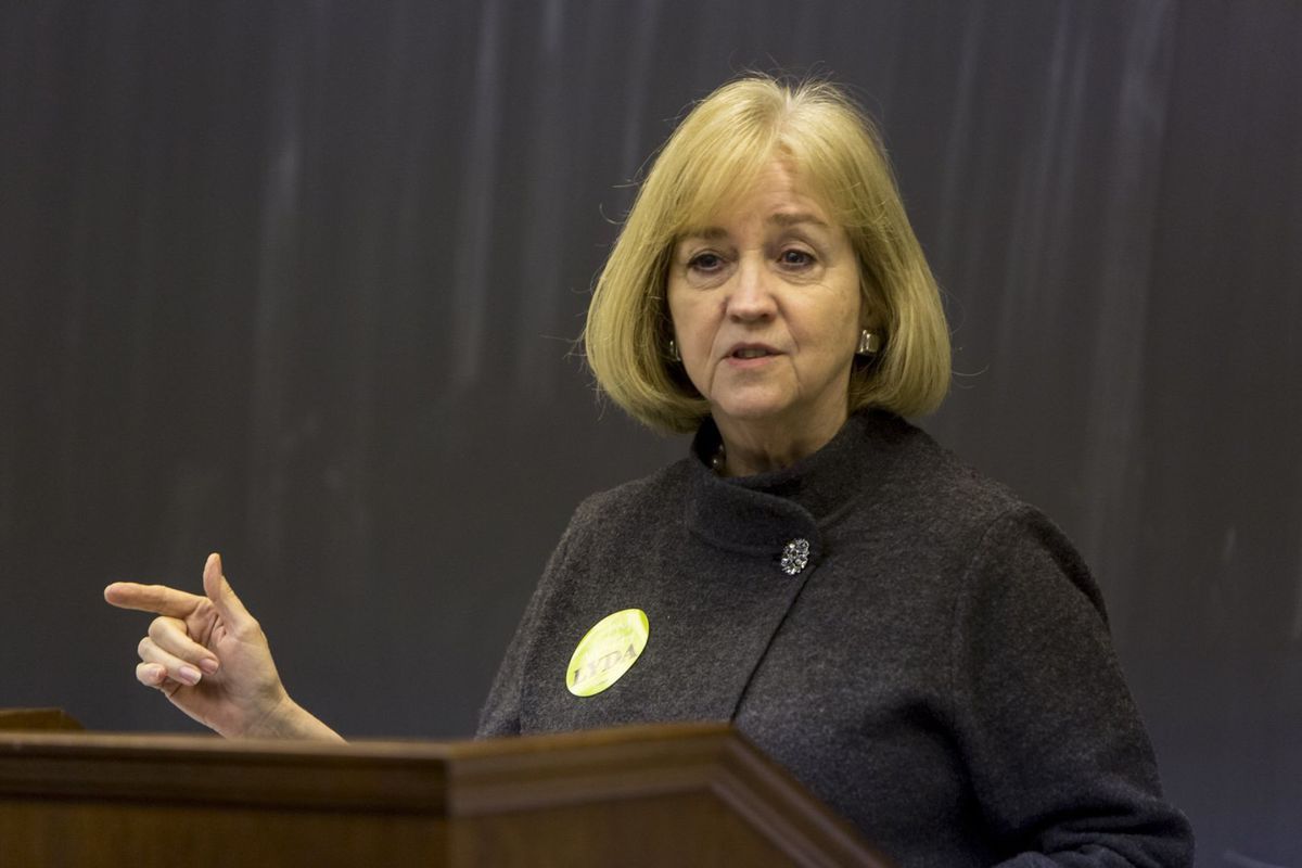 La alcaldesa Lyda Krewson se comprometió a reducir la violencia criminal