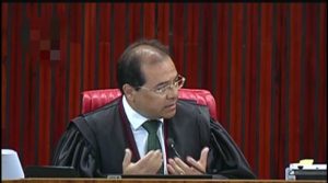 Joao Santana y esposa arriban a acuerdo con justicia de Brasil