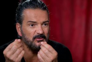 Ricardo Arjona sigue dolido con la entrevista realizada por periodista 
