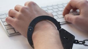 Detienen en España a programador ruso por pedido de EE.UU.