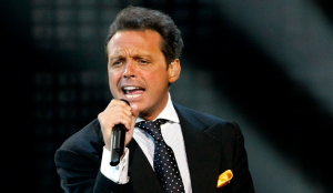 Emiten orden de arresto contra el cantante Luis Miguel 