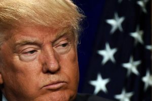 Campaña: CNN se niega a transmitir aviso con éxitos de Trump