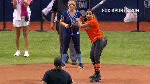 Esposa de Marcell Ozuna también tiene poder en el bate