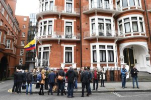 Suecia archiva la investigación por violación contra el fundador de WikiLeaks