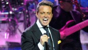 Luis Miguel afligiendo  por  millonarias demandas 