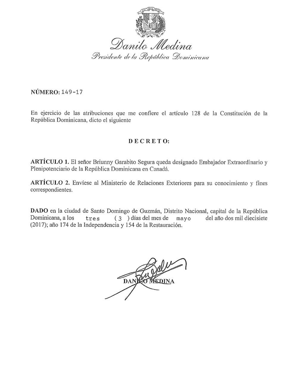 Presidente nombra embajador en España