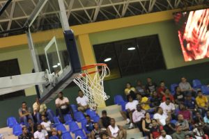 Leones caen ante Metros en primer encuentro LNB 2017