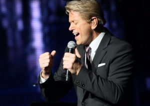 Peter Cetera, líder del legendario grupo Chicago, cantará en el Anfiteatro Puerto Plata  