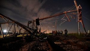 Desastroso accidente, deja al menos cuatro muertos y cinco heridos.