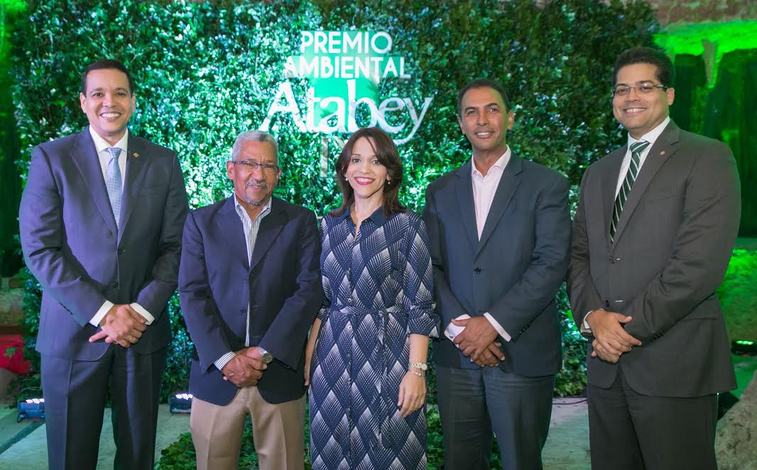 Dedican Premios Atabey a la reforestación