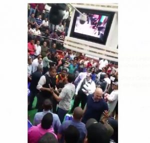 Video muestra cómo alcalde P. Plata trata de intervenir en apresamiento de “preparador de mulas”

