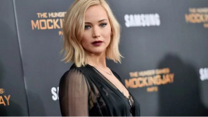 Jennifer Lawrence: pasa gran susto por aterrizaje de emergencia en un jet privado