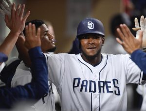Dominicano Franchy Cordero sacude par de jonrones en victoria de Padres