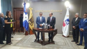 Presidente JCE: les caerá una maldición a quienes piden renuncia de Medina