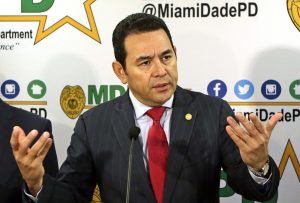 Guatemala: Pedirán quitar inmunidad a Jimmy Morales por incendio 