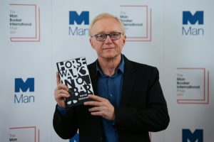 Escritor David Grossman gana el Man Booker Prize de la mejor novela traducida al inglés